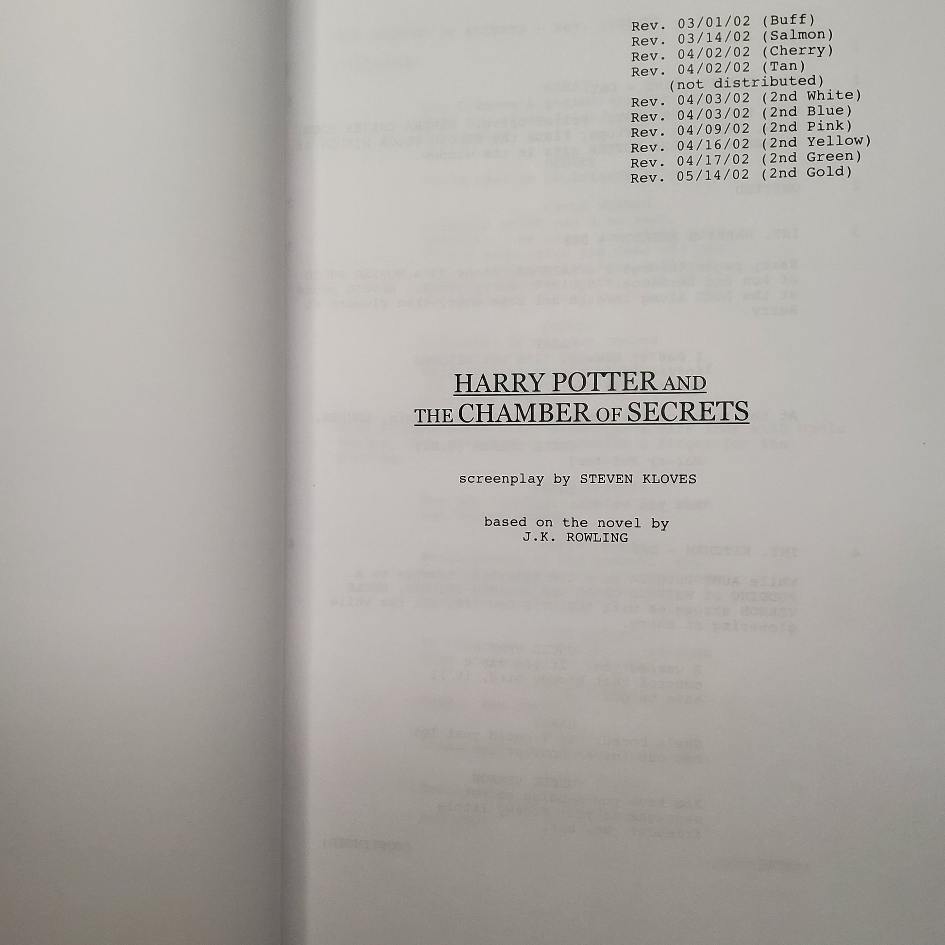primera pagina del guion de harry potter y  la camara secreta con anotaciones. tutiendadecine.com